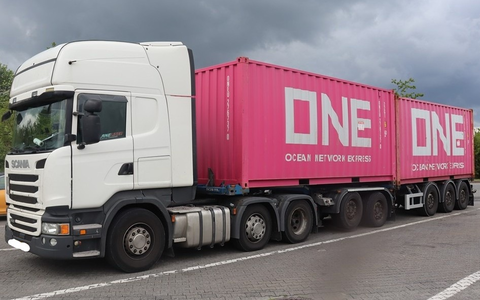 POL-PPTR: Das wird Teuer: Falscher Fahrtenschreiber und fast 70% überladen - Foto: presseportal.de