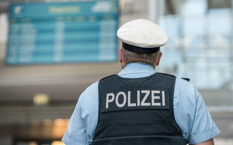 BPOLI EF: Flugreisender beleidigt Zollmitarbeiterin - Foto: presseportal.de