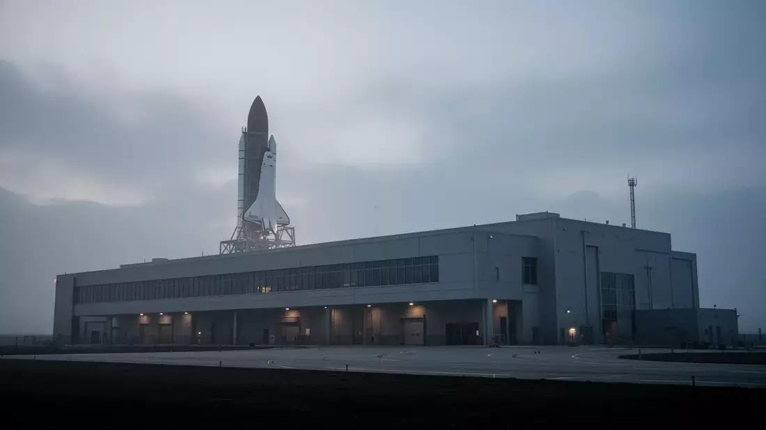 Rocket Lab Aktie: Space-Force-General Saltzman besucht Anlagen - Bild: über boerse-global.de