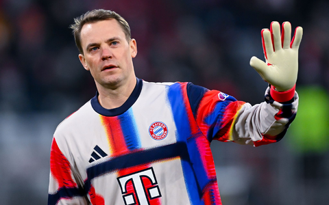 Manuel Neuer sagt noch nicht «Servus». Der 40-Jährige hängt noch ein Jahr dran beim FC Bayern. (Archivbild) - Foto: Sven Hoppe/dpa