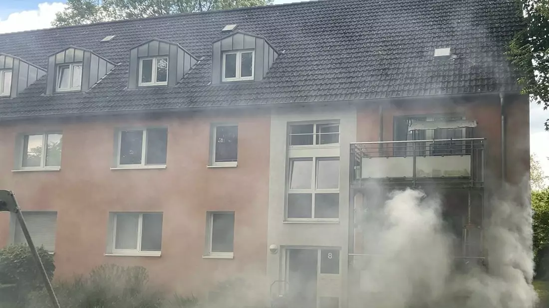 FW-E: Kellerbrand in Altenessen-Süd - Mehrfamilienhaus derzeit unbewohnbar - Bild: presseportal.de
