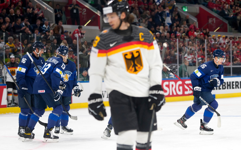 Kapitän Moritz Seider und die deutsche Mannschaft verlieren zum WM-Auftakt gegen Finnland. - Foto: Claudio Thoma/KEYSTONE/dpa
