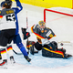 NHL-Torhüter Phlipp Grubauer war ein überragender Rückhalt für die Eishockey-Nationalmannschaft. - Foto: Michael Buholzer/KEYSTONE/dpa