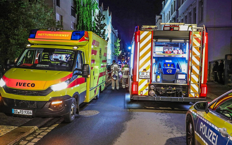 FW Dresden: Brand in Wohnung - drei Personen ins Krankenhaus transportiert - Foto: presseportal.de