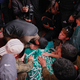 Der bei einem israelischen Militärangriff getötete Hamas-Kommandeur wurde in Gaza beigesetzt. - Foto: Jehad Alshrafi/AP/dpa