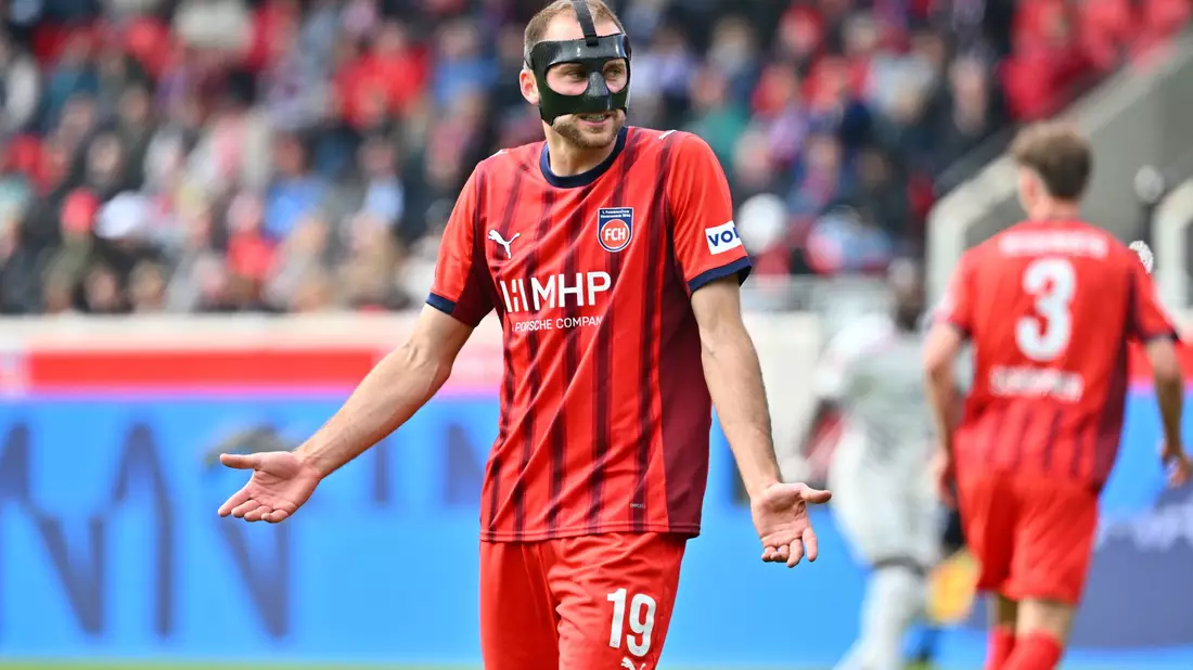 Rettung verpasst: Heidenheim muss runter. - Bild: Jan-Philipp Strobel/dpa