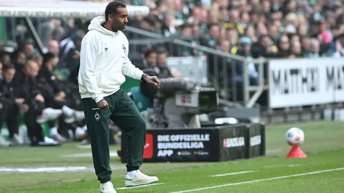 Daniel Thioune hatte sich mit Werder Bremen schon vor dem letzten Saisonspiel gerettet. - Bild: Carmen Jaspersen/dpa