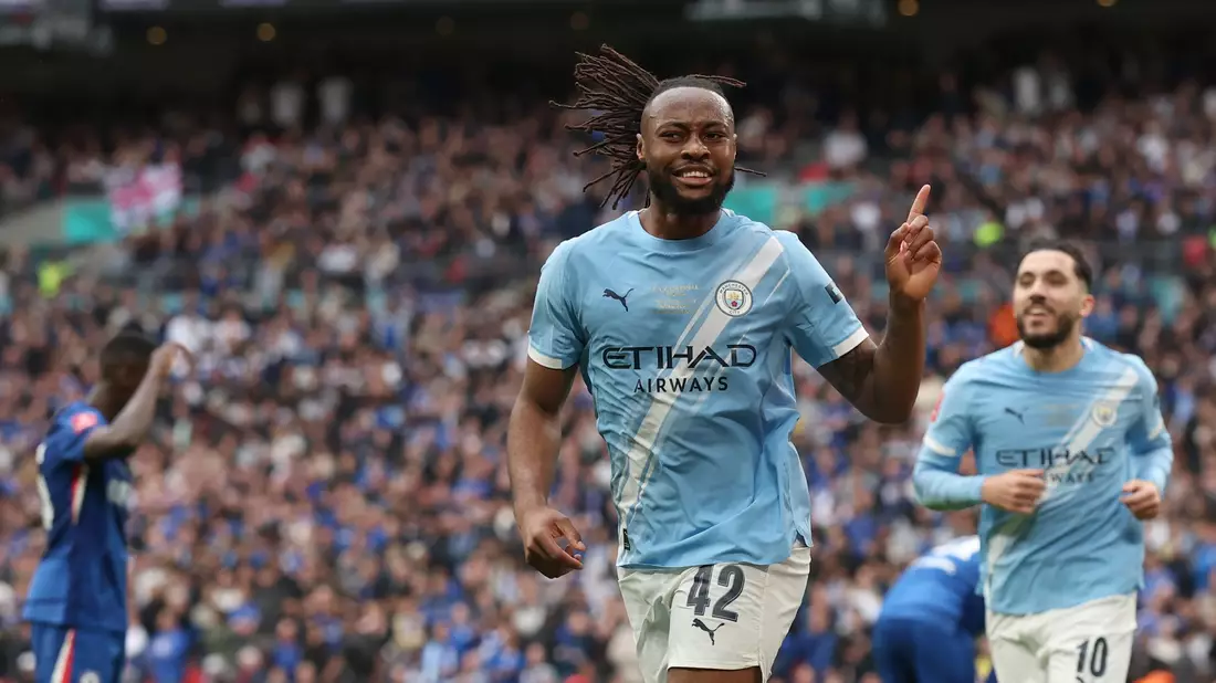 Antoine Semenyo von Manchester City jubelt nach seinem Führungstreffer. - Bild: Richard Pelham/AP/dpa