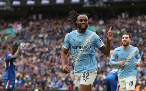 Antoine Semenyo von Manchester City jubelt nach seinem Führungstreffer. - Foto: Richard Pelham/AP/dpa