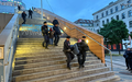 Eine kleine Gruppe von Aktivisten sorgte für einen größeren Polizeieinsatz. - Foto: Britta Schultejans/dpa