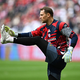 Ist Manuel Neuer bei der WM dabei? - Foto: Sven Hoppe/dpa