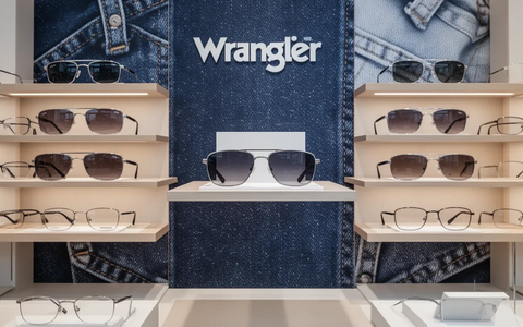 EssilorLuxottica Aktie: Wrangler-Lizenz ab 2026 weltweit - Foto: über boerse-global.de