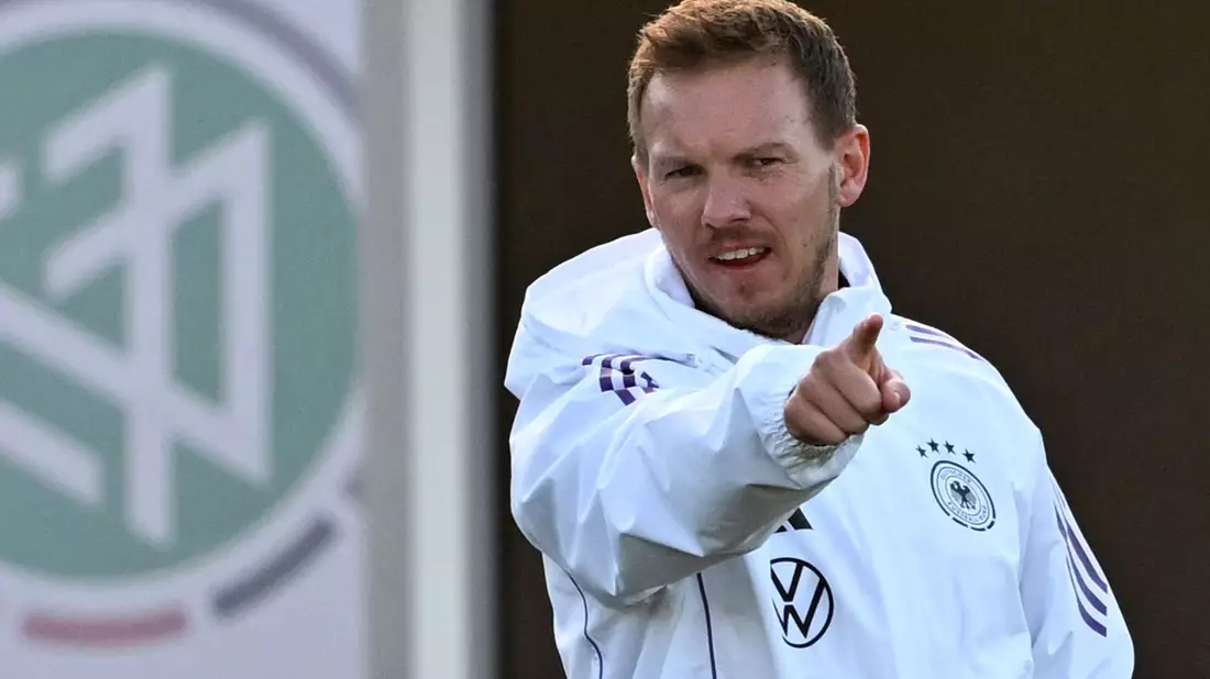 Bundestrainer Julian Nagelsmann gibt die Richtung vor - auch beim Kader. (Archivbild) - Bild: Arne Dedert/dpa