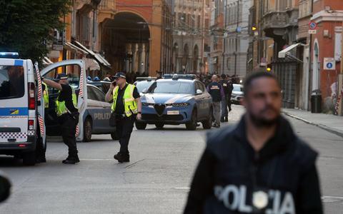 Im norditalienischen Modena fuhr ein Auto in eine Menschenmenge. - Foto: Ipa/IPA via ZUMA Press/dpa