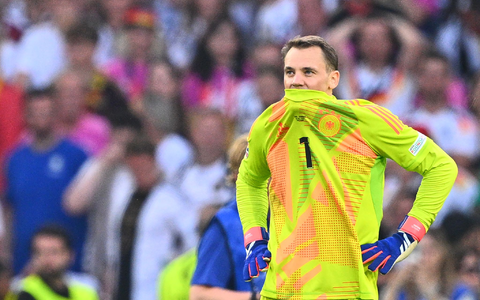 Comeback im DFB-Team? Nach dem enttäuschenden EM-Aus gegen Spanien zog Manuel Neuer das Nationaltrikot eigentlich nach 124 Länderspielen aus. (Archivbild) - Foto: Tom Weller/dpa