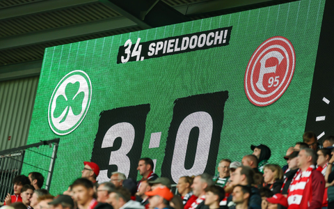 Desaster in Fürth: Fortuna Düsseldorf steigt ab. - Foto: Daniel Löb/dpa