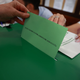Die konservative Volkspartei PP hat bei der Regionalwahl in Andalusien ihre absolute Mehrheit verloren und ist in der bevölkerungsreichsten Region Spaniens künftig auf die rechtspopulistische Vox angewiesen.  - Foto: Rocío Ruz/EUROPA PRESS/dpa