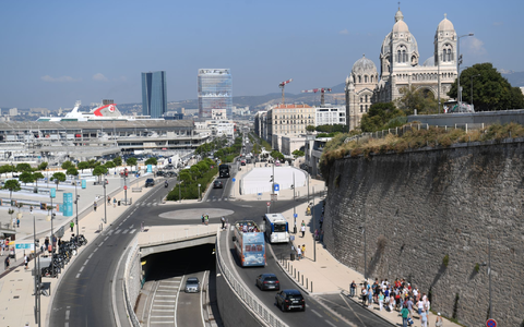 Seit Jahren buhlen Banden um die Vorherrschaft über den Drogenhandel in Marseille. (Symbolbild) - Foto: Arne Dedert/dpa