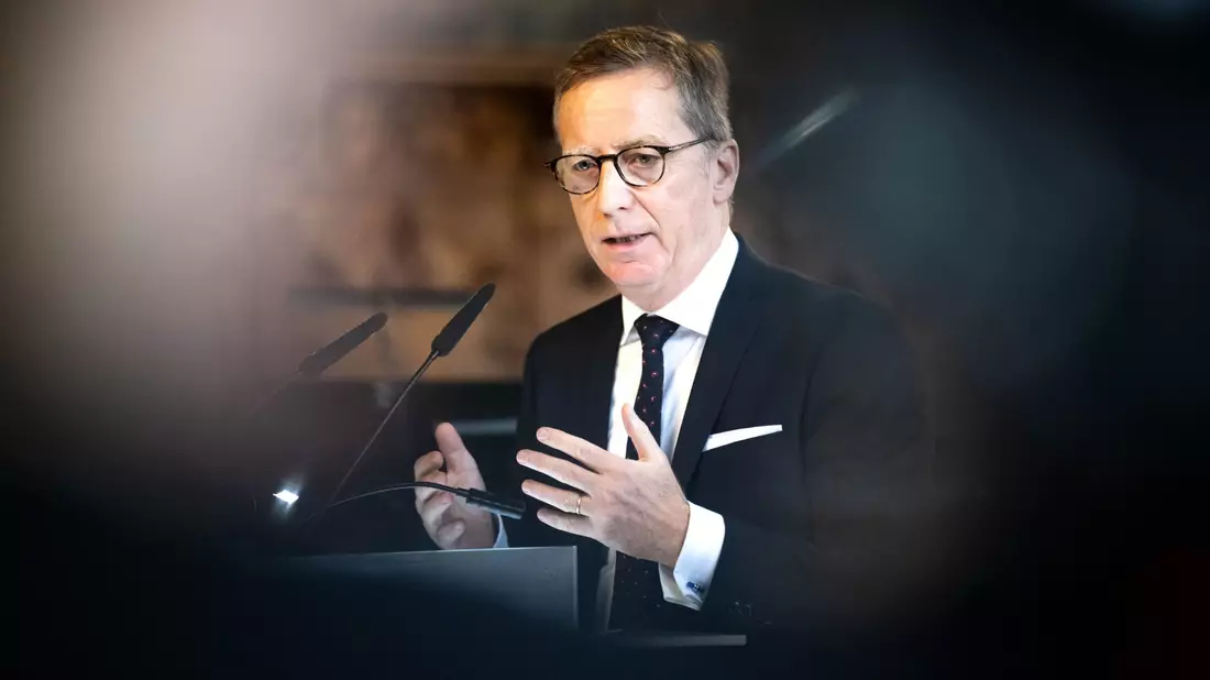 Es gehe nicht um mehr Arbeitszeit, sagt Hüther. (Archivbild) - Bild: Sina Schuldt/dpa
