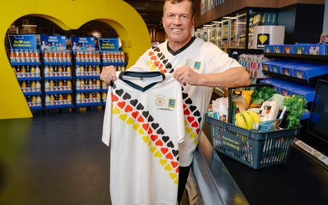 Exklusiv im Lebensmitteleinzelhandel: EDEKA startet als Ernährungspartner der Männer-Nationalmannschaft die große WM-Offensive - Foto: presseportal.de