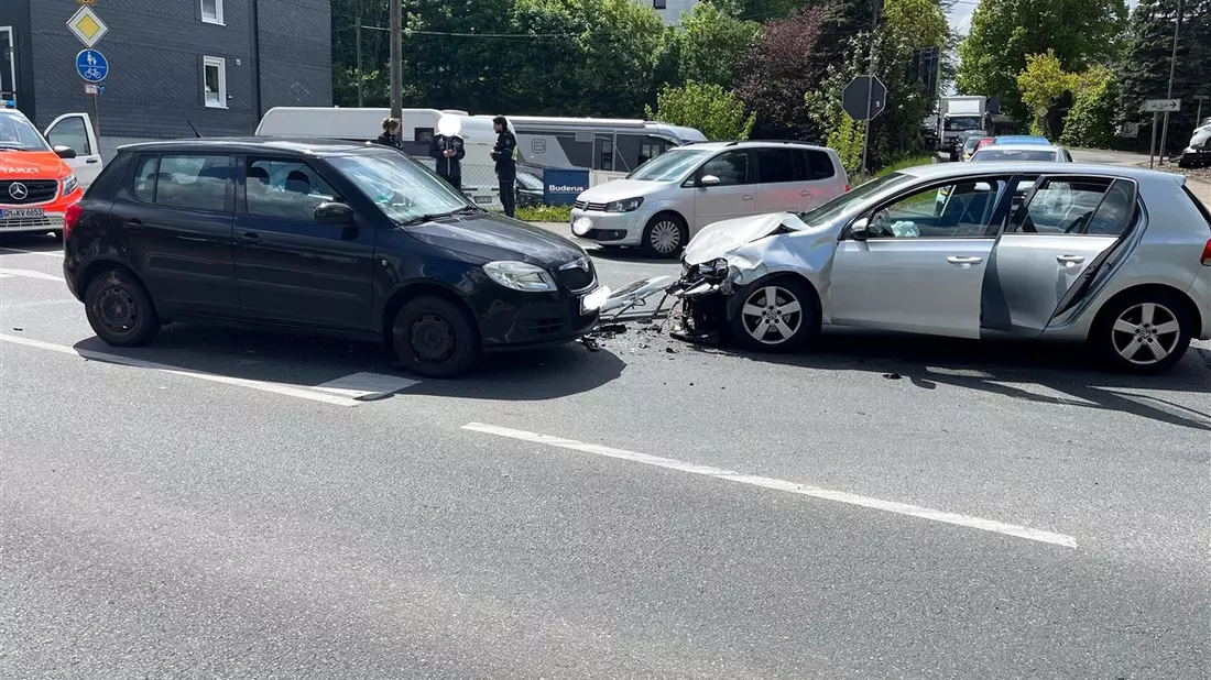 POL-GM: Vier Personen bei Verkehrsunfall verletzt - Bild: presseportal.de