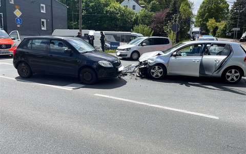 POL-GM: Vier Personen bei Verkehrsunfall verletzt - Foto: presseportal.de