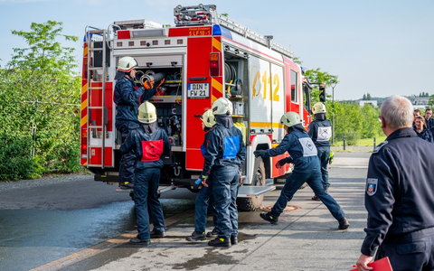 FW Dinslaken: Finale Ausgabe: Feuerwehren aus dem Kreis Wesel messen sich zum letzten Mal in Dinslaken - Foto: presseportal.de