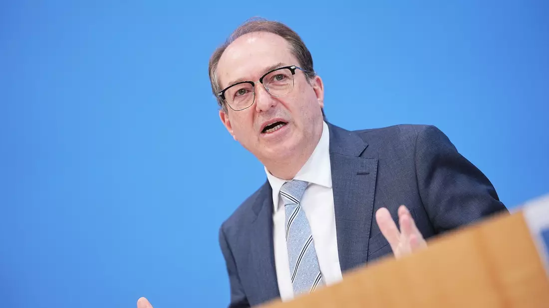 Dobrindt: «Wir rüsten auf beim Bevölkerungsschutz und der zivilen Verteidigung». (Archivfoto) - Bild: Michael Kappeler/dpa