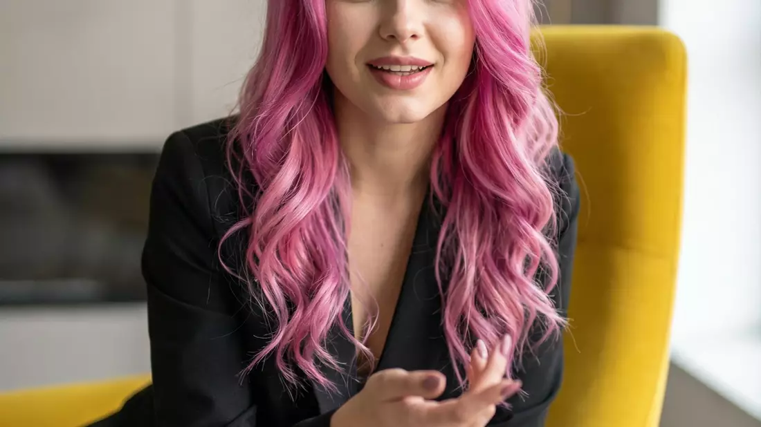 Lara. Mach. Schön. - Bild: Frischblut über pressetext.de