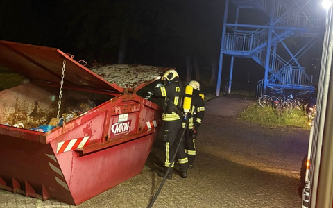FW-AUR: Feuer im Müllcontainer - Foto: presseportal.de