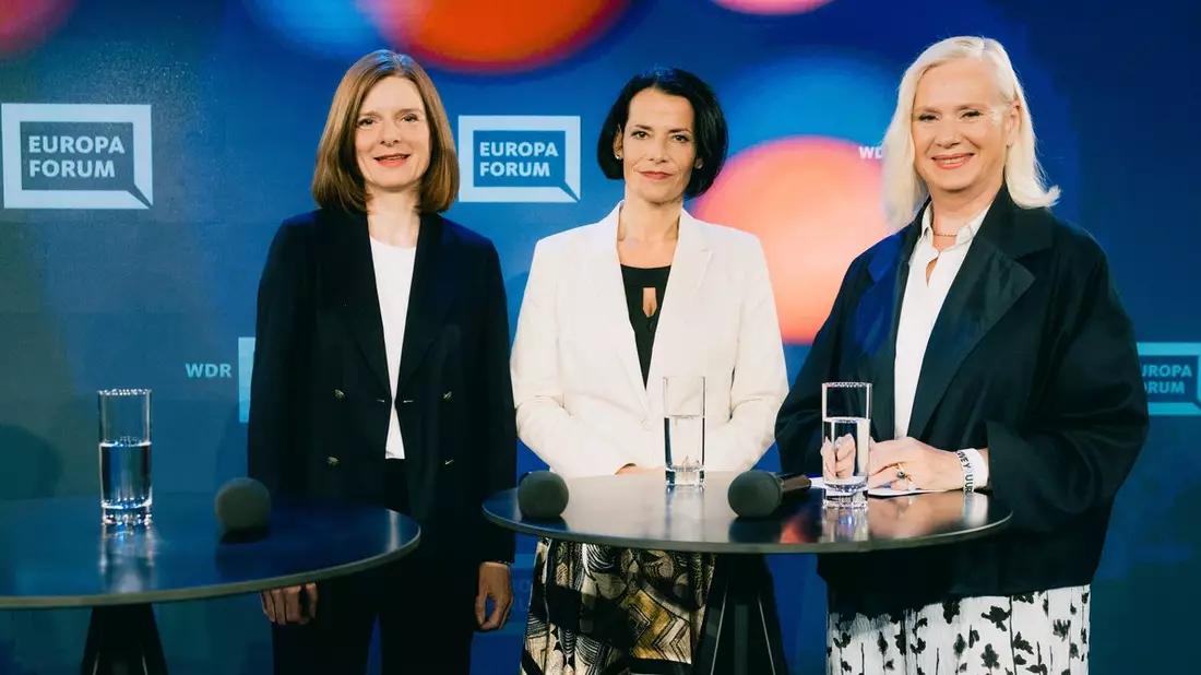 Dr. Katrin Vernau beim WDR Europaforum: „Idee von Frieden in die Zukunft tragen“ - Bild: WDR/Thomas Kierok / Weiterer Text über ots und www.presseportal.de/nr/7899 / Die Verwendung dieses Bildes für redaktionelle Zwecke ist unter Beachtung aller mitgeteilten Nutzungsbedingungen zulässig und dann auch honorarfrei. Veröffentlichung ausschließli