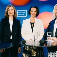Dr. Katrin Vernau beim WDR Europaforum: „Idee von Frieden in die Zukunft tragen“ - Foto: WDR/Thomas Kierok / Weiterer Text über ots und www.presseportal.de/nr/7899 / Die Verwendung dieses Bildes für redaktionelle Zwecke ist unter Beachtung aller mitgeteilten Nutzungsbedingungen zulässig und dann auch honorarfrei. Veröffentlichung ausschließli