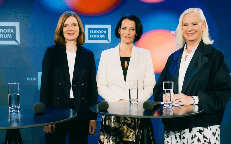 Dr. Katrin Vernau beim WDR Europaforum: „Idee von Frieden in die Zukunft tragen“ - Foto: WDR/Thomas Kierok / Weiterer Text über ots und www.presseportal.de/nr/7899 / Die Verwendung dieses Bildes für redaktionelle Zwecke ist unter Beachtung aller mitgeteilten Nutzungsbedingungen zulässig und dann auch honorarfrei. Veröffentlichung ausschließli