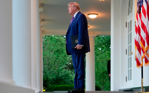 Die USA planten für Dienstag laut Trump einen Angriff auf den Iran (Archivbild).  - Foto: Julia Demaree Nikhinson/AP/dpa