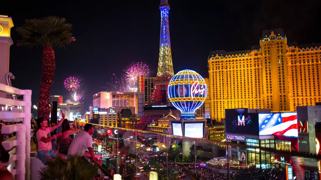 Ein Ort mit viel Schein: Las Vegas, Stätte für die ersten Enhanced Games. (Archivbild) - Bild: Chase Stevens/AP/dpa