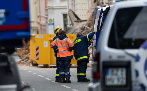 Rettung in Trümmern – Suche nach den drei Vermissten in Görlitz läuft. - Foto: Paul Glaser/dpa