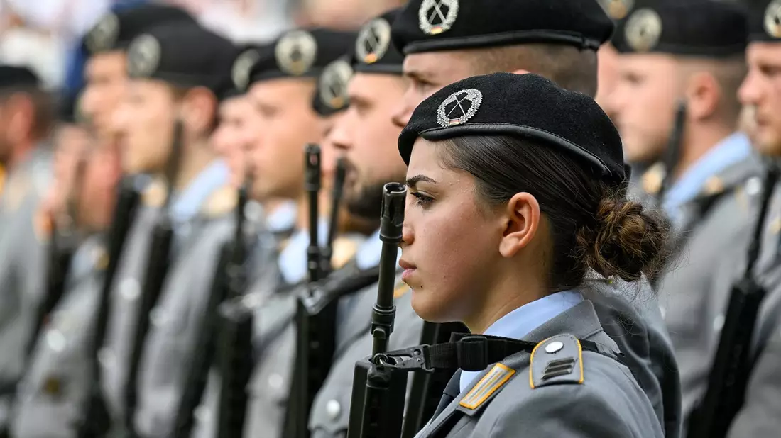 Kriegstüchtig? 70 Jahre Bundeswehr: Doku jetzt im ZDF streamen - Bild: presseportal.de