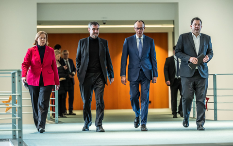 Diese vier Spitzen der Koalition werden in sechs Wochen zur bisher wichtigsten Sitzung des Koalitionsausschusses schreiten. (Archivbild) - Foto: Michael Kappeler/dpa