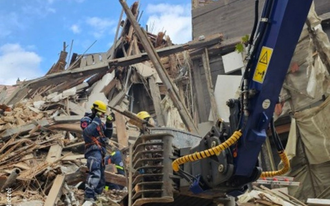 THW SN-TH: THW-Einsatz nach Hauseinsturz in Görlitz - Foto: presseportal.de