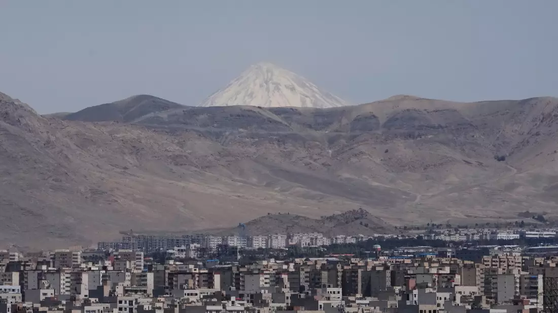 In der iranischen Hauptstadt Teheran startet der Handel an der Börse wieder. (Symbolbild) - Bild: Vahid Salemi/AP/dpa