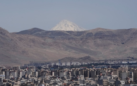 In der iranischen Hauptstadt Teheran startet der Handel an der Börse wieder. (Symbolbild) - Foto: Vahid Salemi/AP/dpa