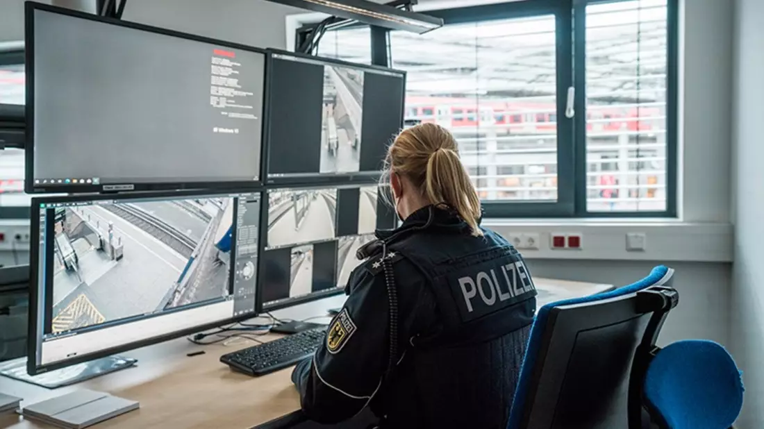 BPOLI EF: Campingstuhl und Schlafsack im Hauptbahnhof entwendet - Bild: presseportal.de