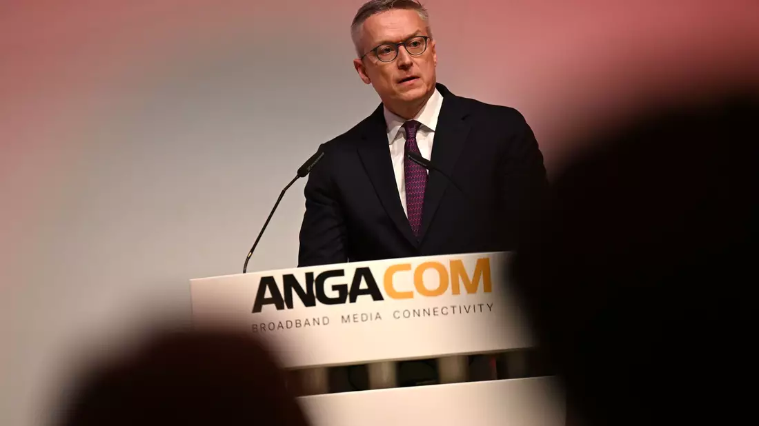 Ein DSL-Aus «mit der Brechstange» möche er nicht: Bundesdigitalminister Karsten Wildberger (CDU). - Bild: Wolf von Dewitz/dpa