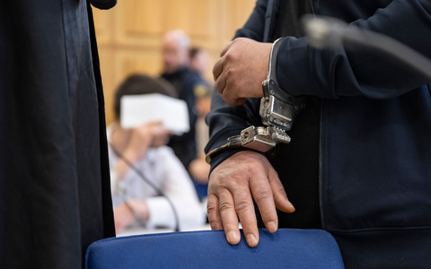 Für 59 Taten standen die fünf Männer vor Gericht – nun hat das Landgericht Heilbronn sie verurteilt. (Archivbild) - Foto: Marijan Murat/dpa