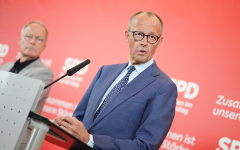 Merz war zuletzt vor seiner Wahl zum Kanzler bei der SPD-Bundestagsfraktion zu Gast. - Foto: Kay Nietfeld/dpa
