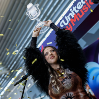 Am Sonntag war Dara bereits am Flughafen von Sofia von Fans gefeiert worden. (Archivbild) - Foto: -/AP/dpa