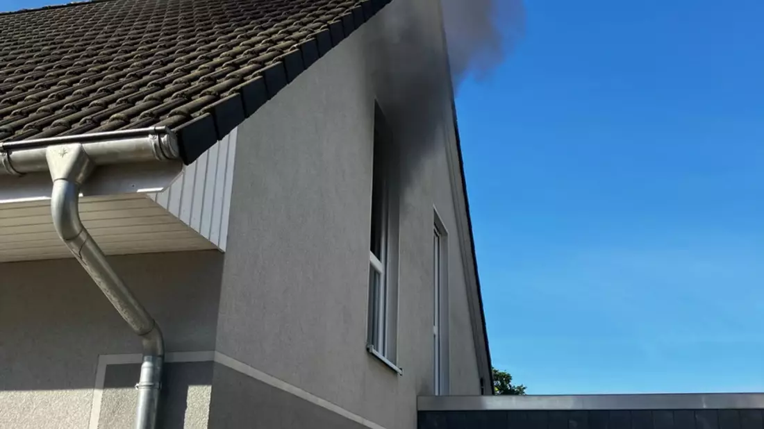 FW Paderborn: Zimmerbrand in der Heinrich-Strohmeier-Straße - Bild: presseportal.de