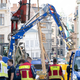 Das Gebiet um die Einsturzstelle ist weiträumig abgesperrt. - Foto: Sebastian Kahnert/dpa