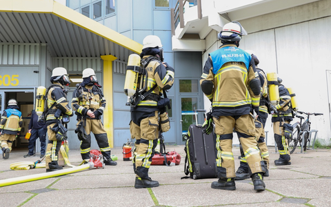 FW-E: Feuer im Labor der Universität - eine verletzte Person - Foto: presseportal.de