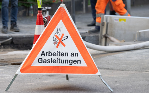 Die Gasleitungen wurden vorübergehend abgestellt. - Foto: Sebastian Kahnert/dpa